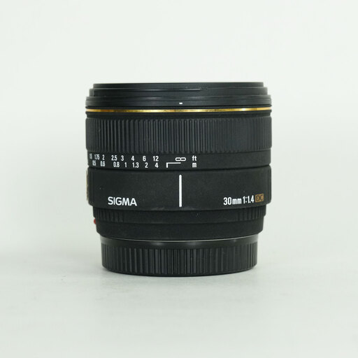 SIGMA 30mm F1.4EX DC (ソニーA用) SIGMA 30mm F1.4EX DC (ソニーA用)