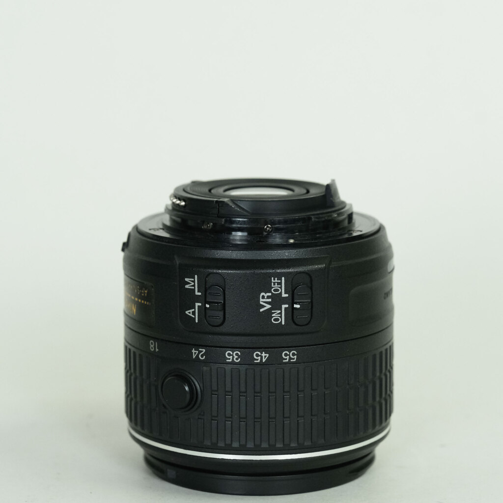 Nikon AF-S DX NIKKOR 18-55mm f3.5-5.6G VR II