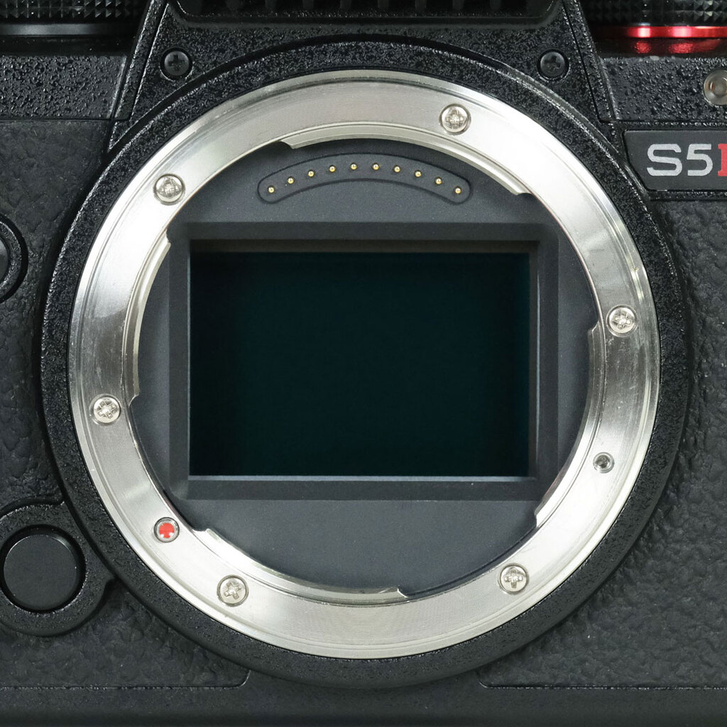 Panasonic LUMIX S5II DC-S5M2