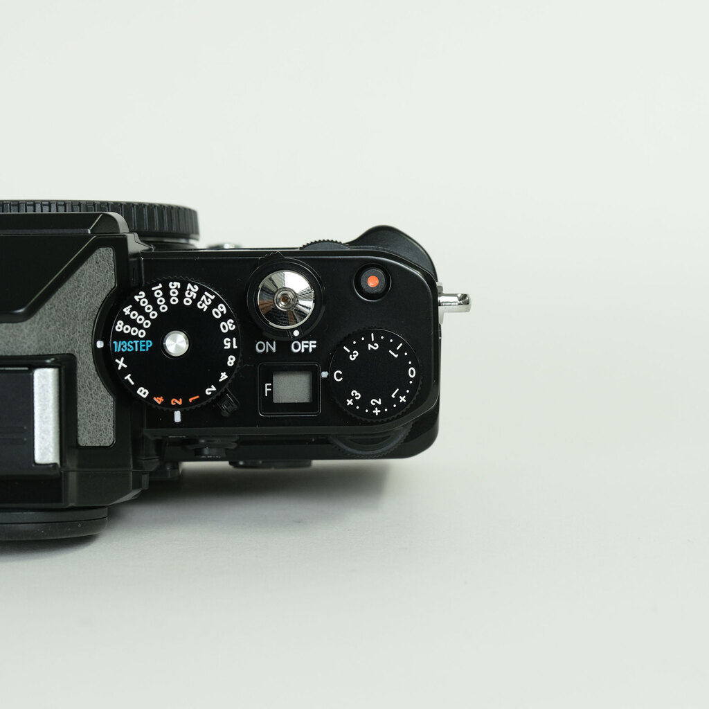 Nikon Z f プレミアムエクステリア張替済み