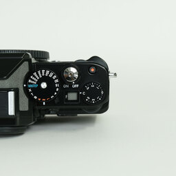 Nikon Z f プレミアムエクステリア張替済み