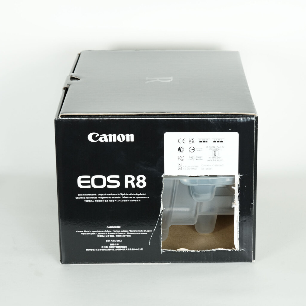 Canon EOS R8
