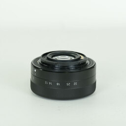 Panasonic LUMIX G VARIO 12-32mm / F3.5-5.6 ASPH. / MEGA O.I.S. Panasonic LUMIX G VARIO 12-32mm / F3.5-5.6 ASPH. / MEGA O.I.S.