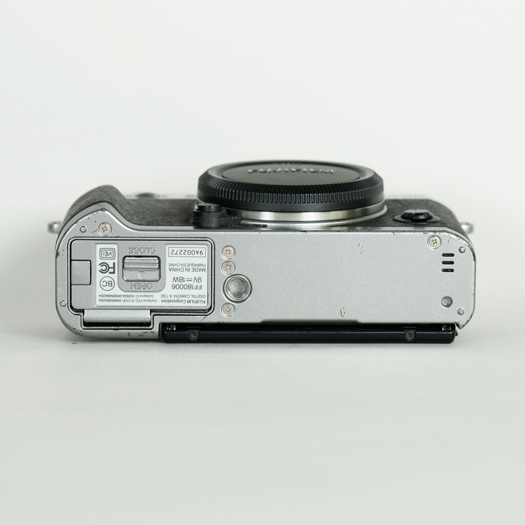 FUJIFILM X-T30
