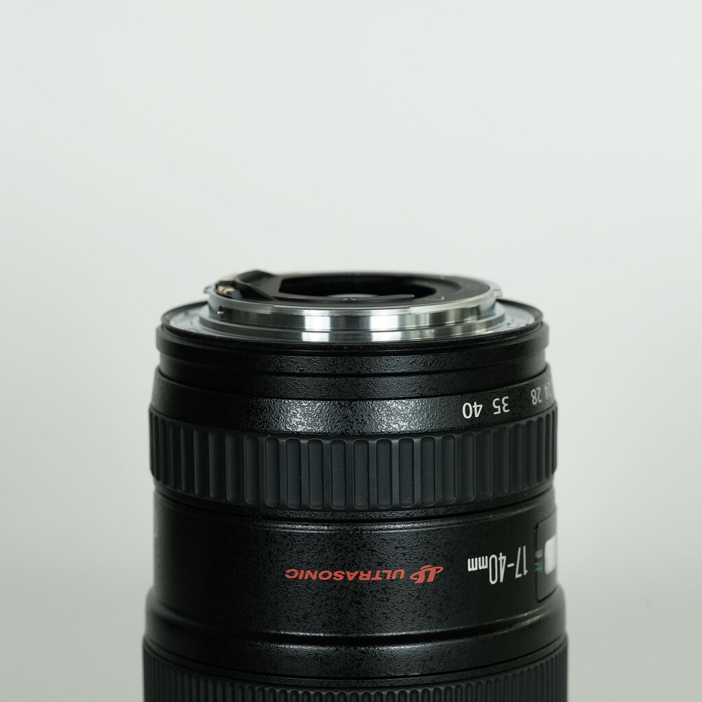Canon EF17-40mm F4L USM Canon EF17-40mm F4L USM