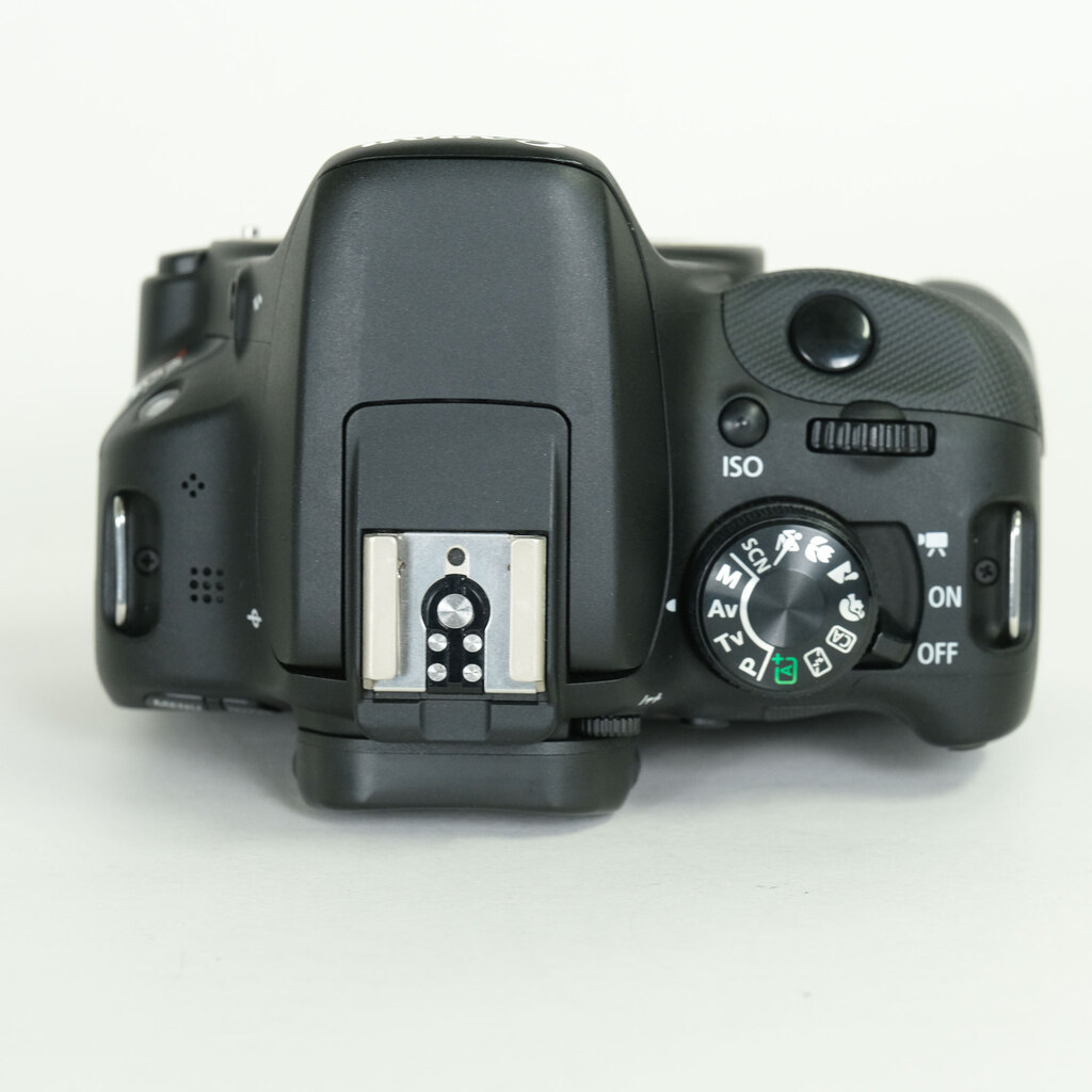 Canon EOS Kiss X7