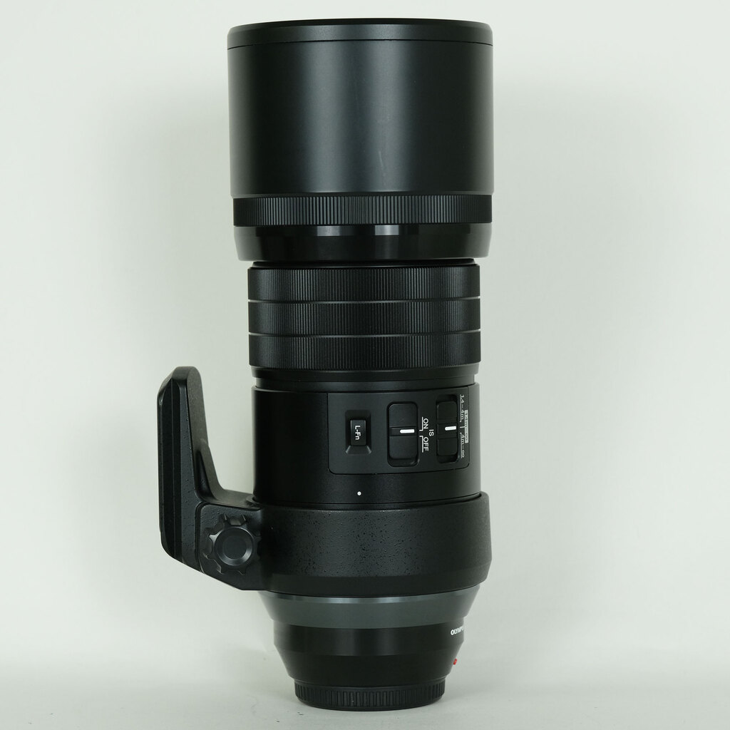 OLYMPUS M.ZUIKO DIGITAL ED 300mm F4.0 IS PRO OLYMPUS M.ZUIKO DIGITAL ED 300mm F4.0 IS PRO