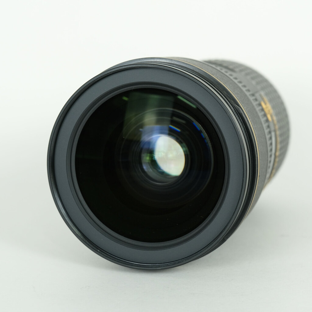 Nikon AF-S NIKKOR 24-70mm f/2.8E ED VR Nikon AF-S NIKKOR 24-70mm f/2.8E ED VR