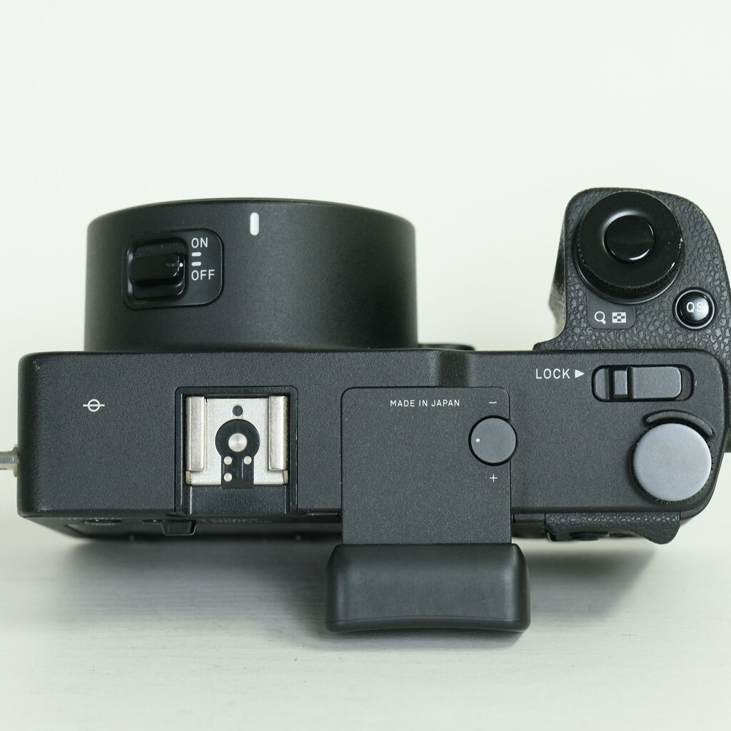 SIGMA sd Quattro
