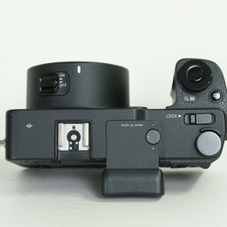 SIGMA sd Quattro