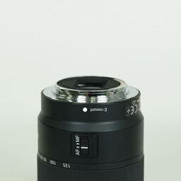 SONY E 18-135mm F3.5-5.6 OSS SEL18135