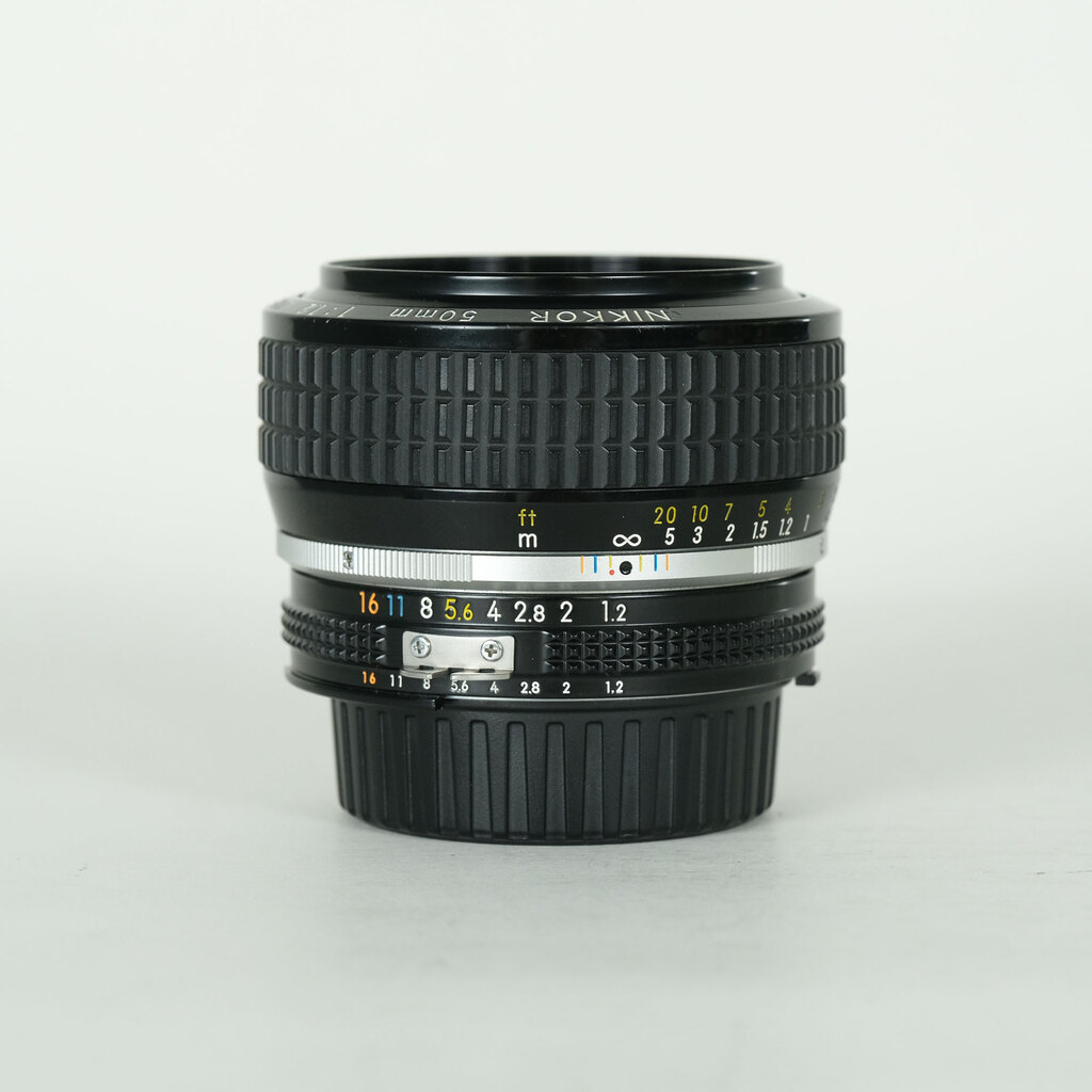 AI Nikkor 50mm f/1.2S 中古価格比較 - 価格.com