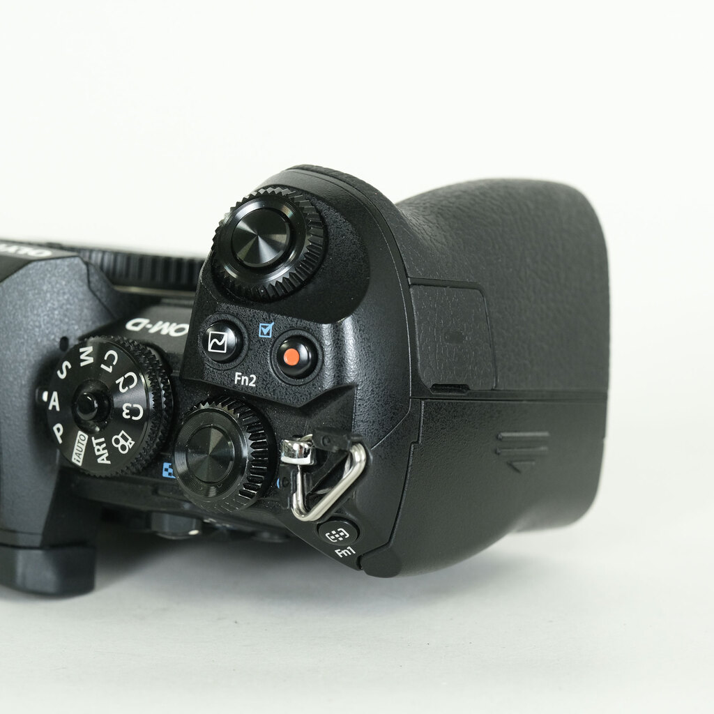 OLYMPUS OM-D E-M1 Mark II