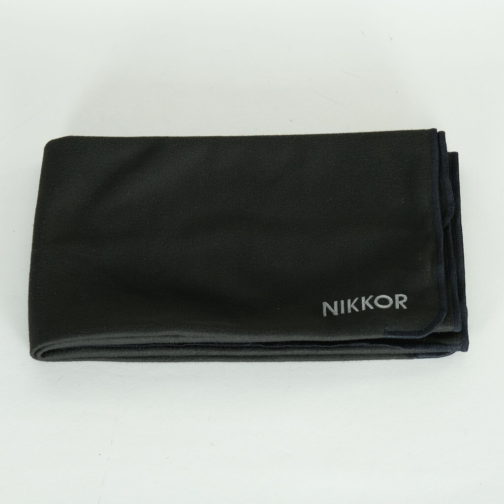 Nikon NIKKOR Z 180-600mm f/5.6-6.3 VR Nikon NIKKOR Z 180-600mm f/5.6-6.3 VR