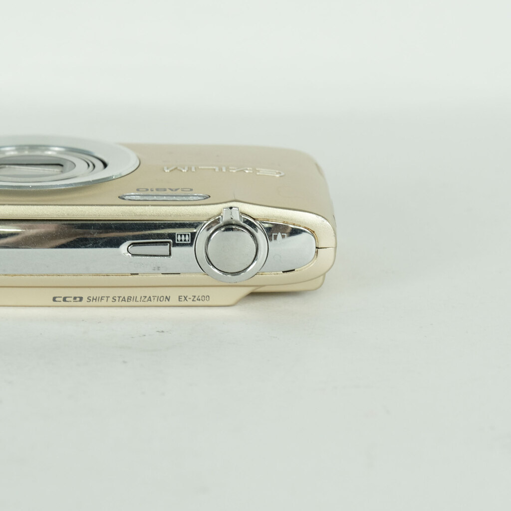 CASIO EXILIM EX-Z400GD ゴールドの出品 | ONE SCENE（ワンシーン）