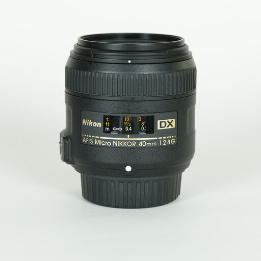 Nikon AF-S DX Micro NIKKOR 40mm f/2.8G