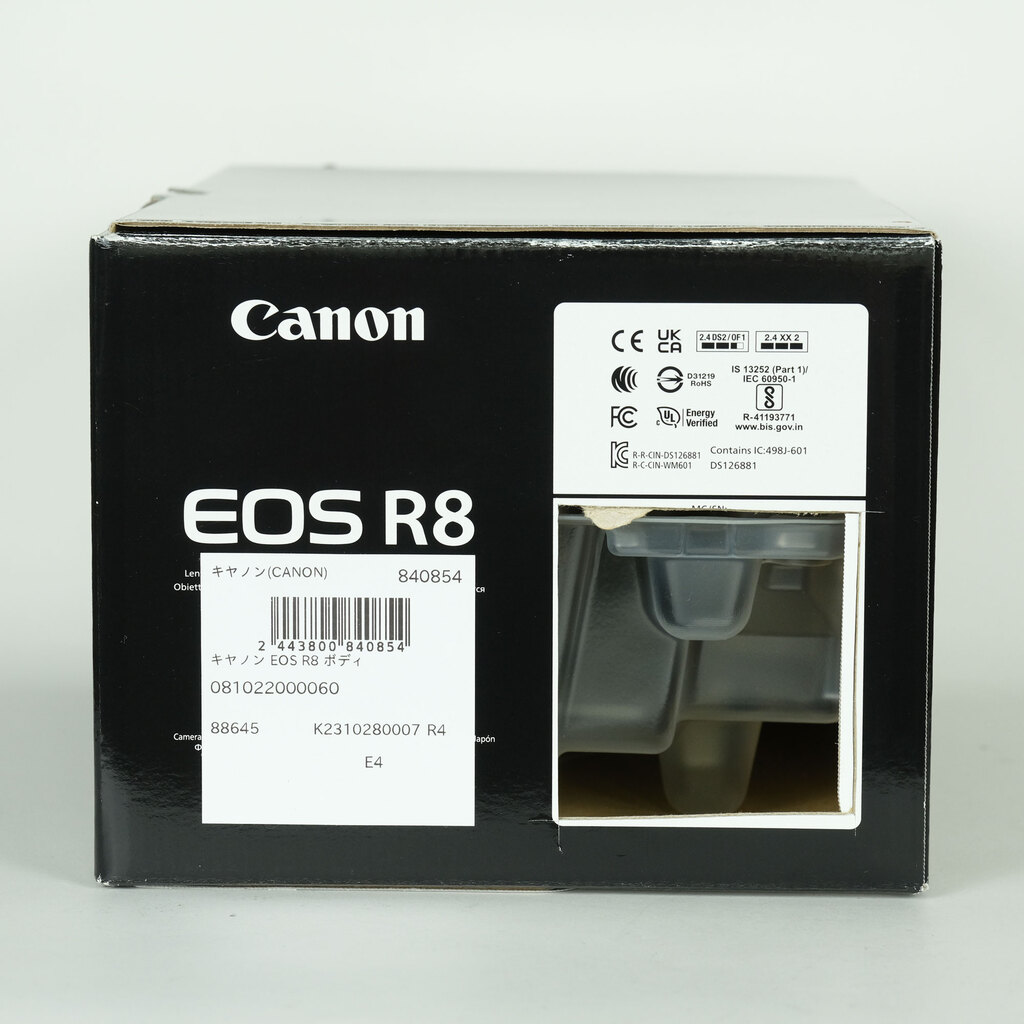 CANON EOS R8 ボディ シャッター使用少 美品 Canon EOS R8の出品 | ONE SCENE（ワンシーン）