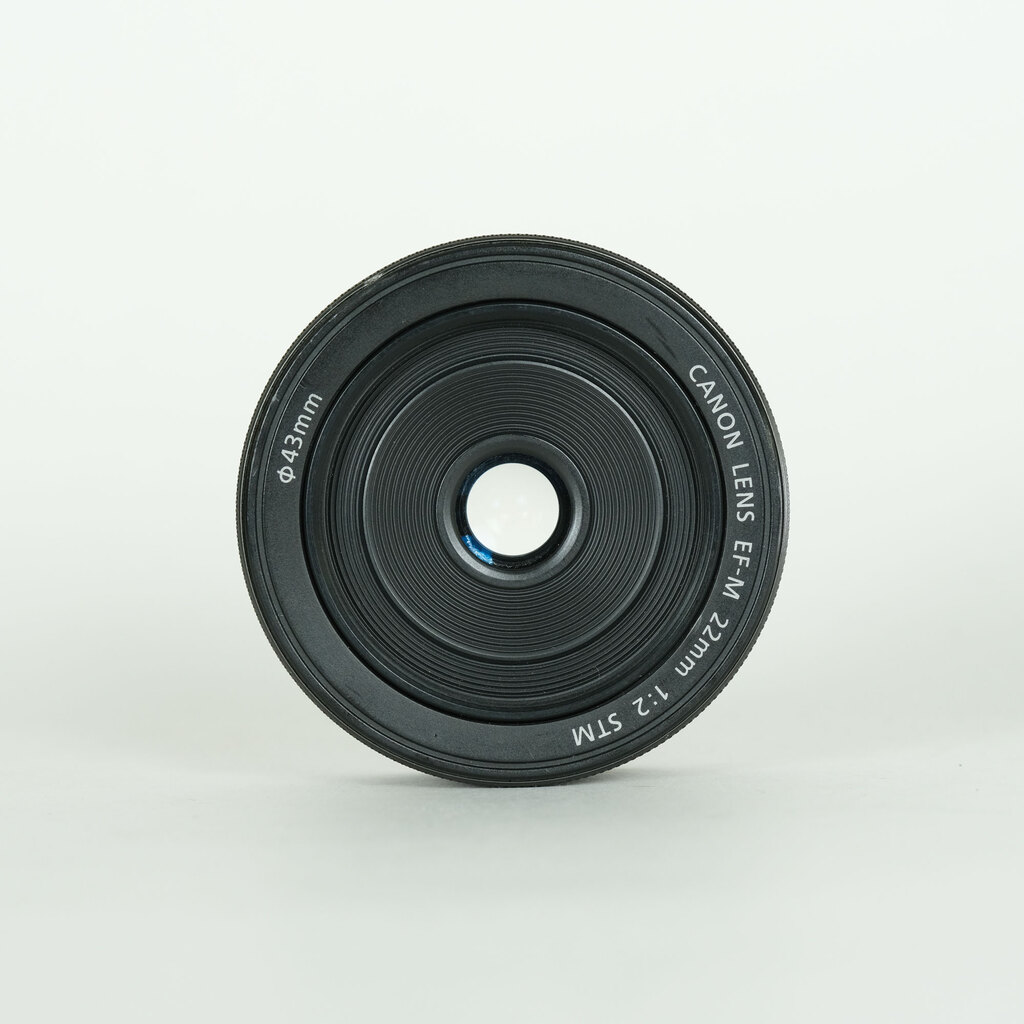 Canon EF-M22mm F2 STM Canon EF-M22mm F2 STM