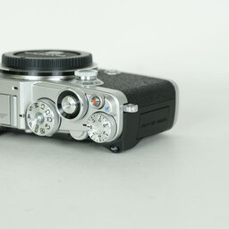 OLYMPUS PEN-F