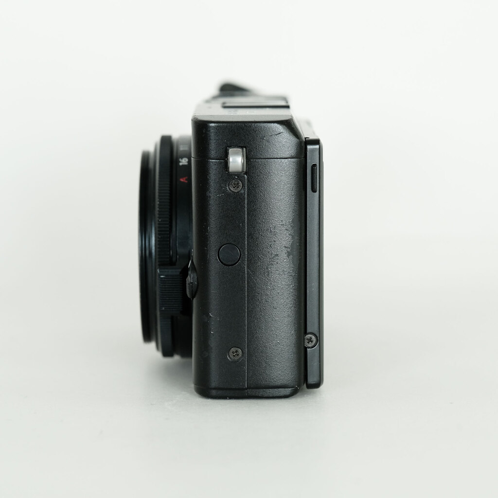 FUJIFILM X70 ブラック