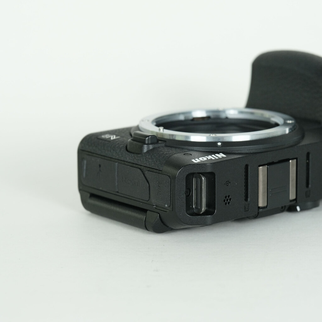 Nikon Z30の出品 | ONE SCENE（ワンシーン）