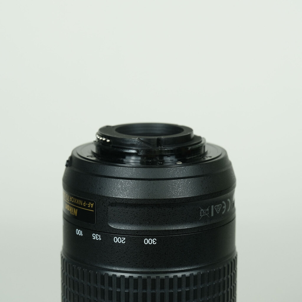 Nikon AF-P DX NIKKOR 70-300mm f/4.5-6.3G ED VR Nikon AF-P DX NIKKOR 70-300mm f/4.5-6.3G ED VR