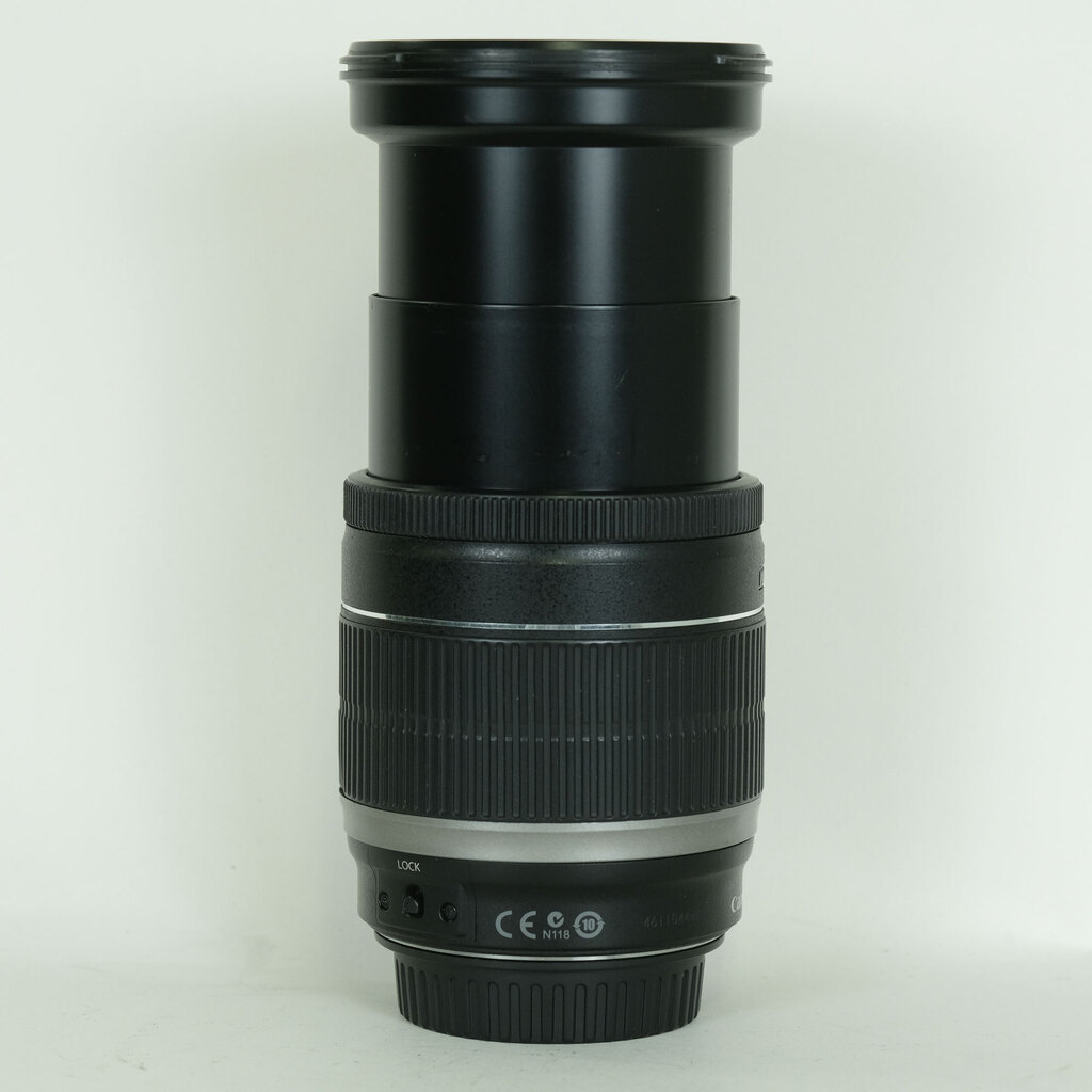 Canon EF-S18-200mm F3.5-5.6 IS Canon EF-S18-200mm F3.5-5.6 IS