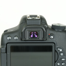 Canon EOS Kiss X8i