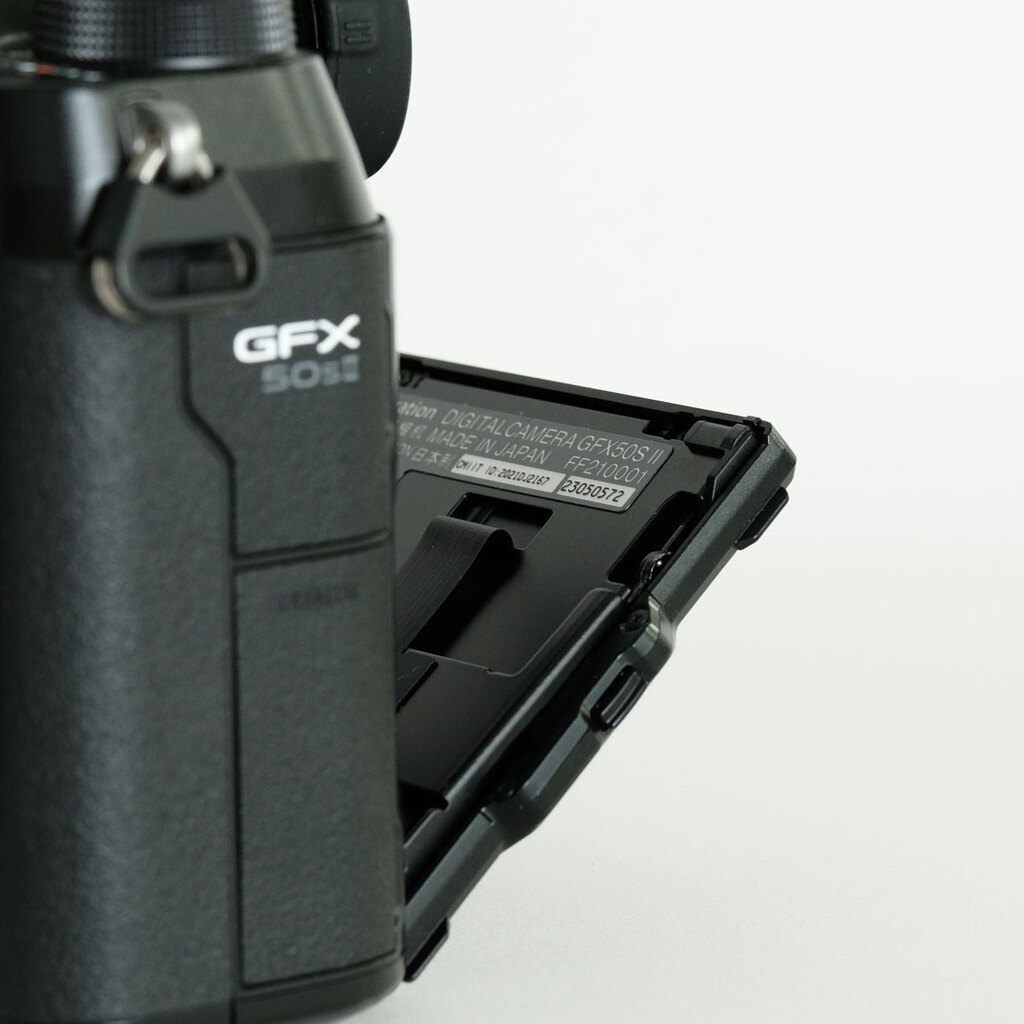 FUJIFILM GFX 50S II