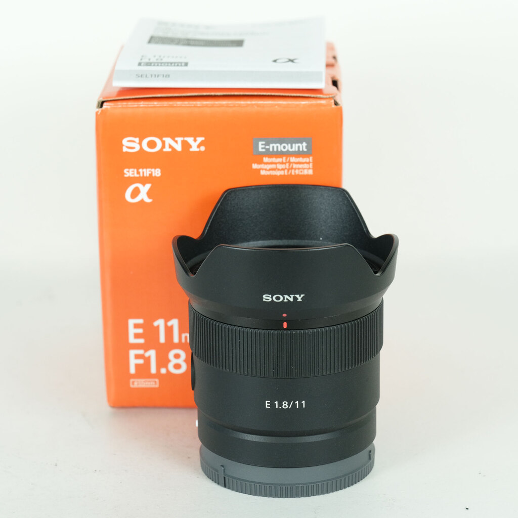 SONY E 11mm F1.8 SEL11F18の出品 | ONE SCENE（ワンシーン）