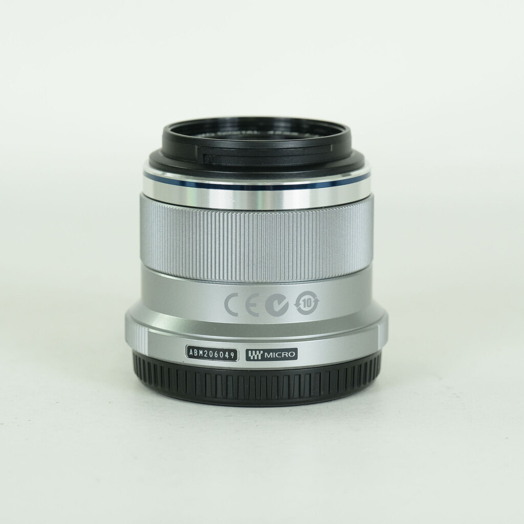 OLYMPUS M.ZUIKO DIGITAL 45mm F1.8