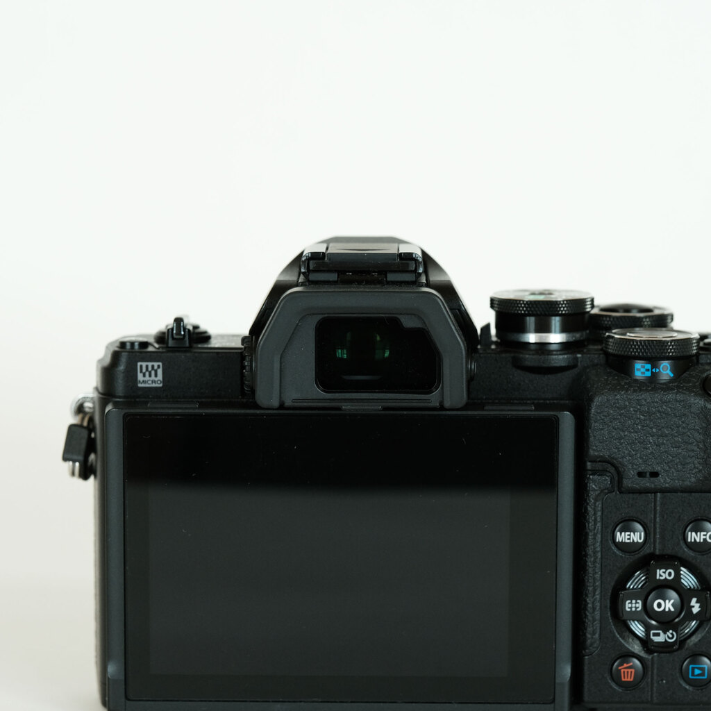 OLYMPUS OM-D E-M10 Mark IV