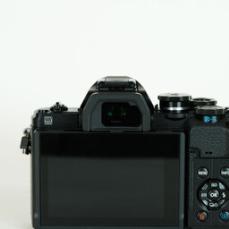 OLYMPUS OM-D E-M10 Mark IV