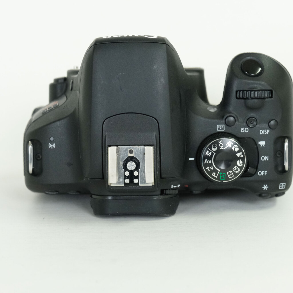 Canon EOS Kiss X9i