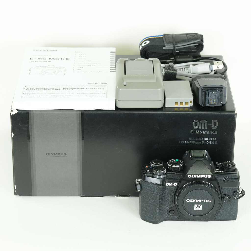 OLYMPUS OM-D E-M5 Mark III