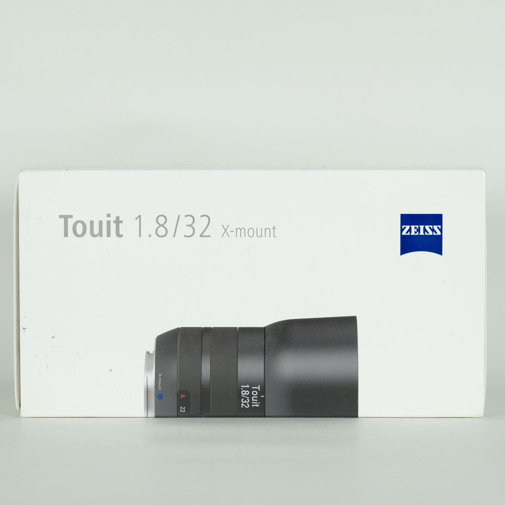 Carl Zeiss Touit 1.8/32 [フジフイルムX用]の出品 | ONE SCENE（ワン