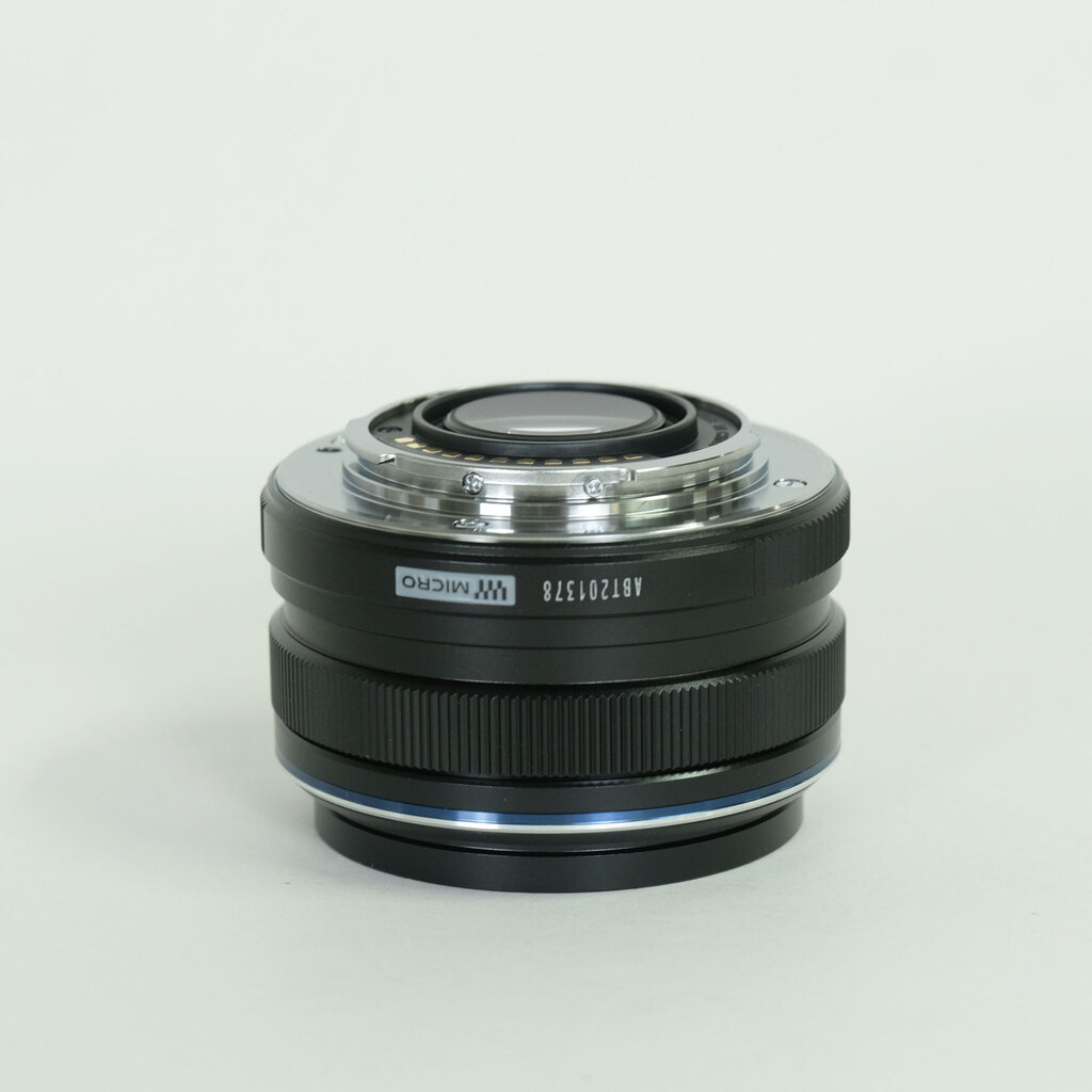 OLYMPUS M.ZUIKO DIGITAL 17mm F1.8