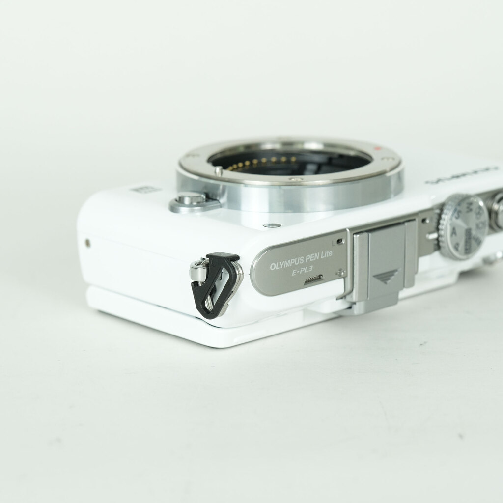 OLYMPUS PEN Lite E-PL3 ボディ ホワイトの出品 | ONE SCENE（ワンシーン）