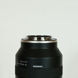 TAMRON 70-180mm F/2.8 Di III VXD (Model A056) [ ソニーE用 ]