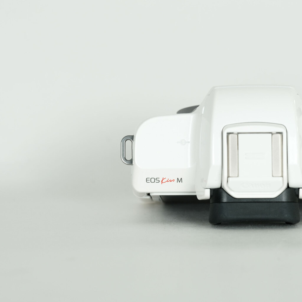 Canon EOS Kiss M