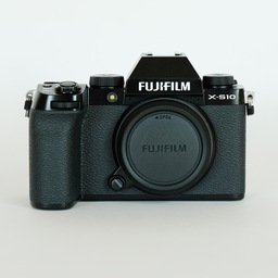 FUJIFILM X-S10