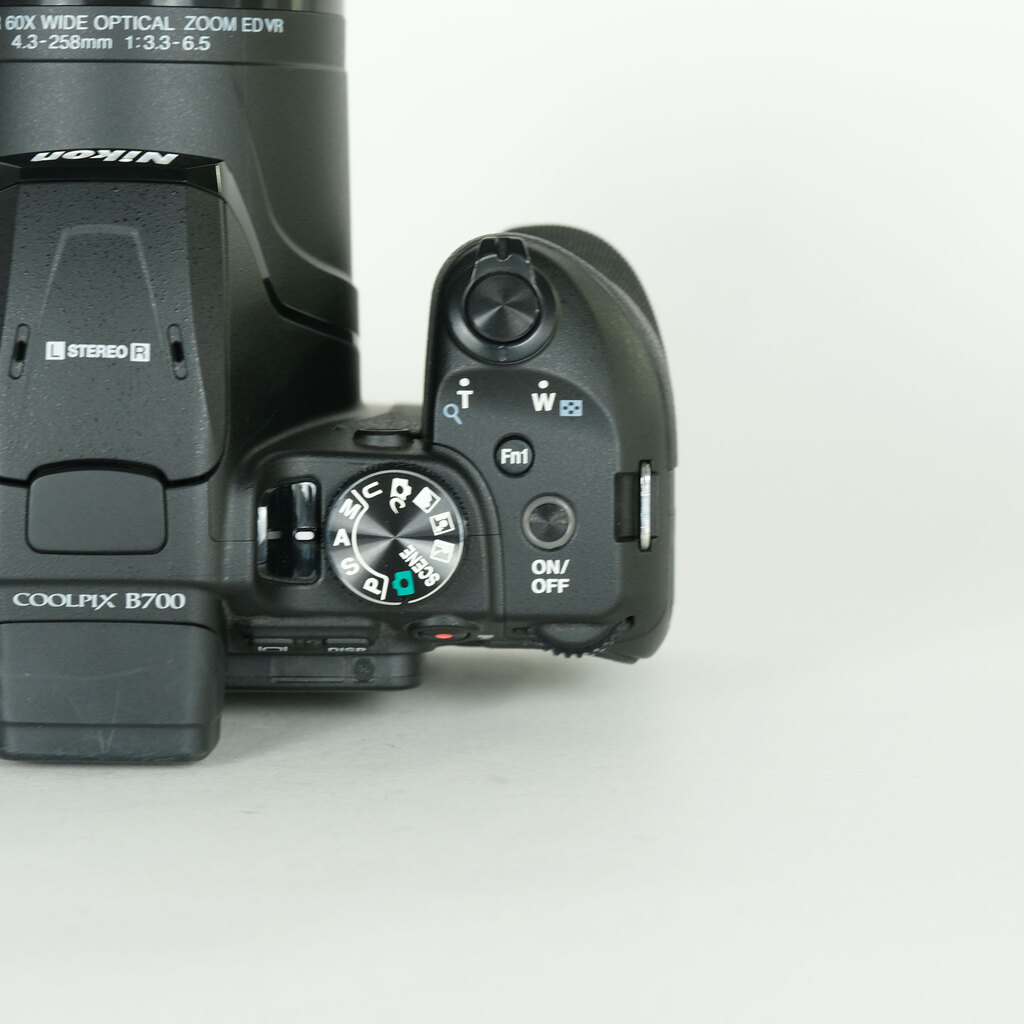 Nikon COOLPIX B700 ブラック