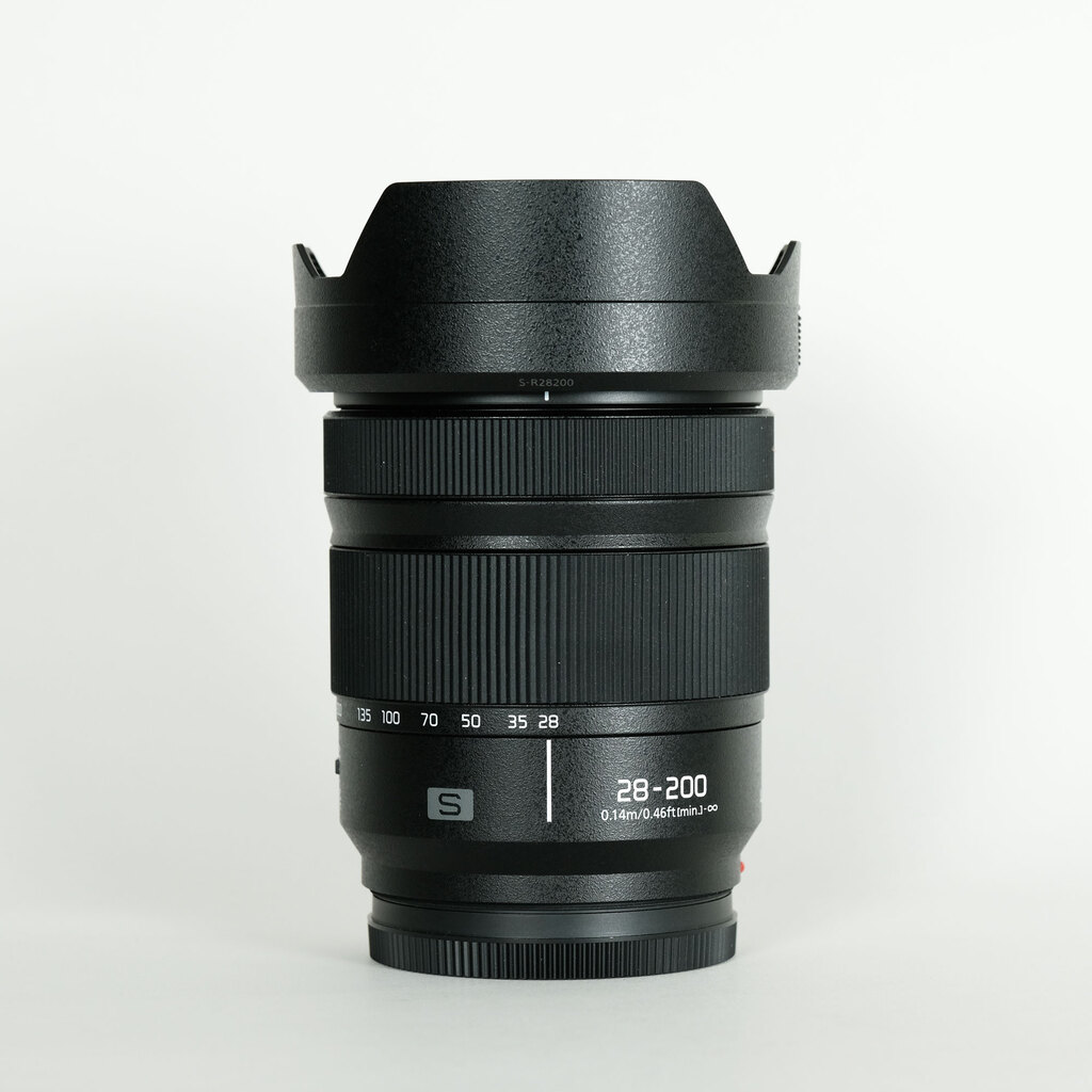 Panasonic LUMIX S 28-200mm F4-7.1 MACRO O.I.S.