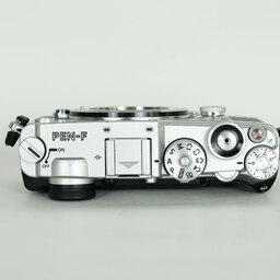 OLYMPUS PEN-F
