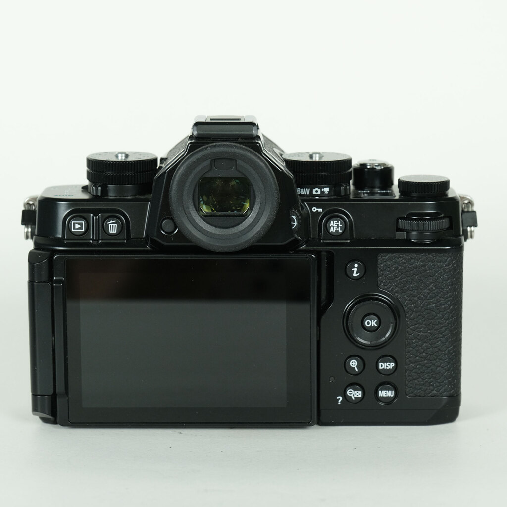 Nikon Z f [�{�f�B]