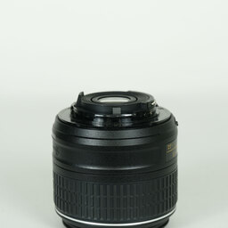 Nikon AF-S DX NIKKOR 18-55mm f3.5-5.6G VR II Nikon AF-S DX NIKKOR 18-55mm f3.5-5.6G VR II
