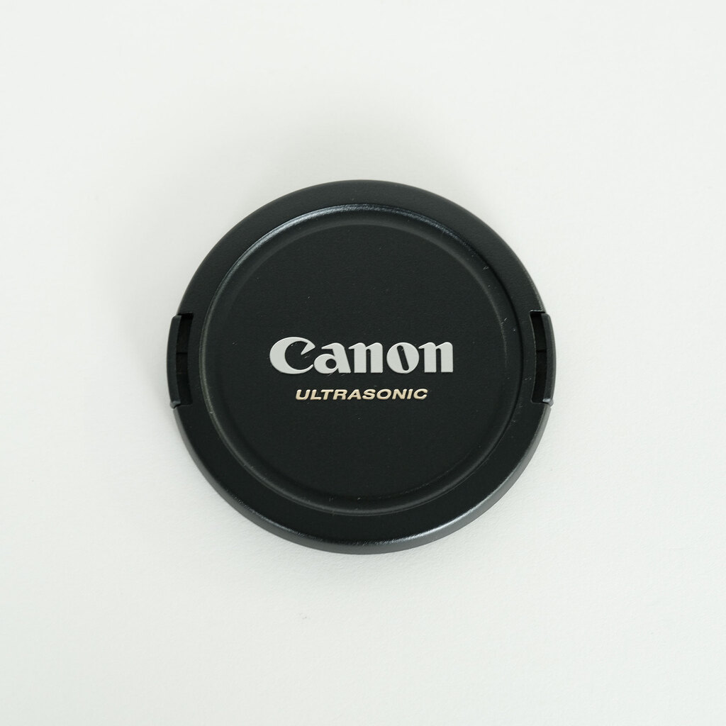 Canon EF-S15-85mm F3.5-5.6 IS USM