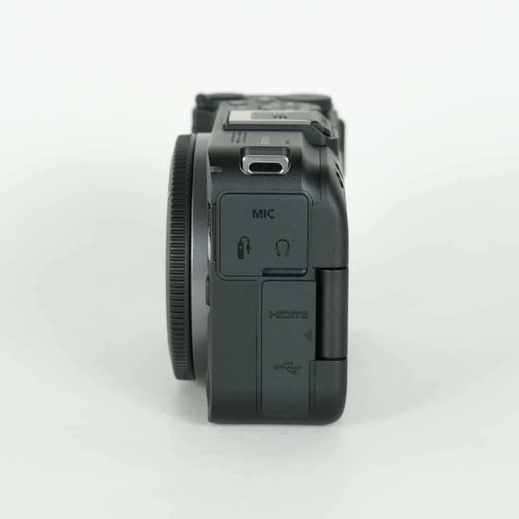 Canon EOS R50 V [�{�f�B]