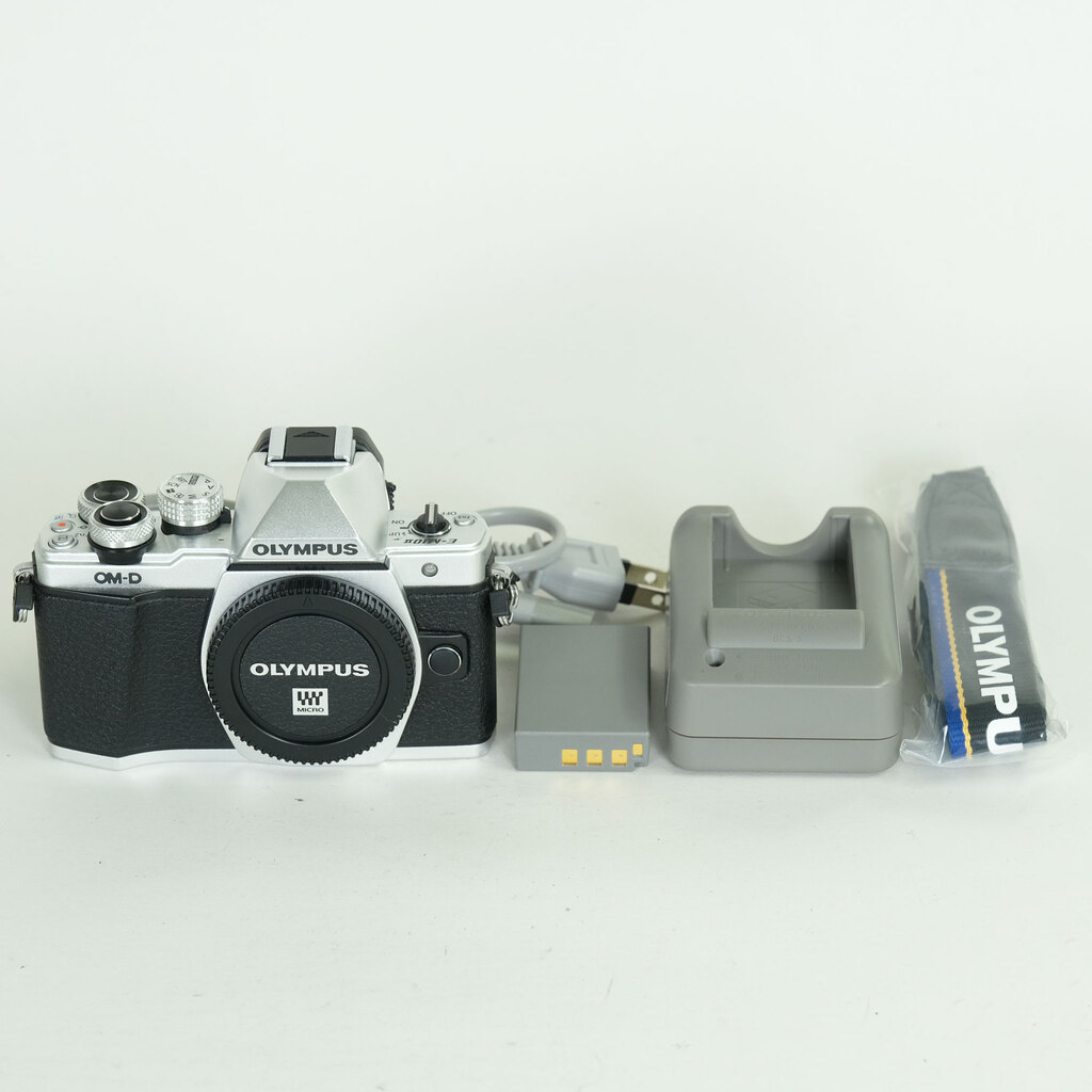 OLYMPUS OM-D E-M10 Mark II