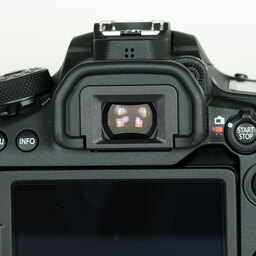 Canon EOS 90D